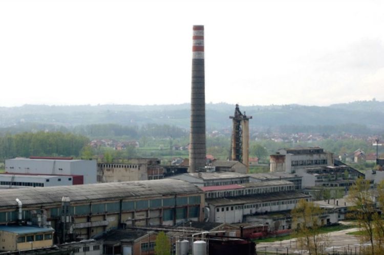 Požar izbio u blizini sto tona sumpora