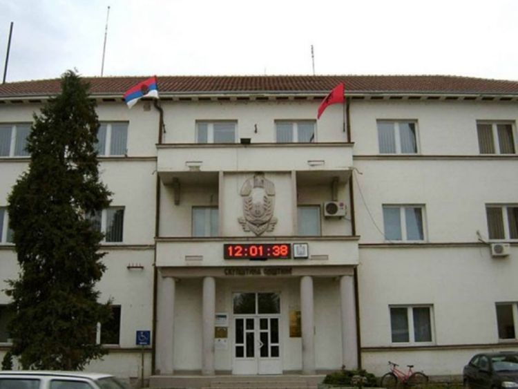 Albanska zastava uz srpsku u Bujanovcu