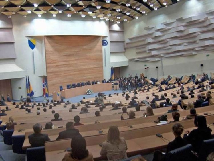 Poslanicima uručena uvjerenja o mandatima