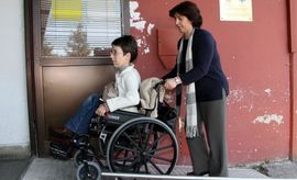 Opštine moraju više pomagati invalidima