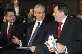Dodik i Radojičić na svečanom dijelu izborne skupštine DS-a    
