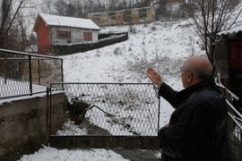 Pola godine ležao mrtav u kući