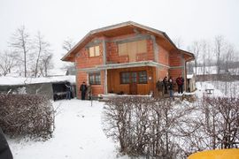 Večerao s porodicom pa se objesio u teretani