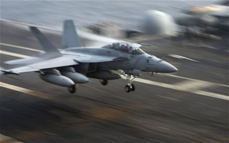 Mornarica prebacuje avionsko gorivo
