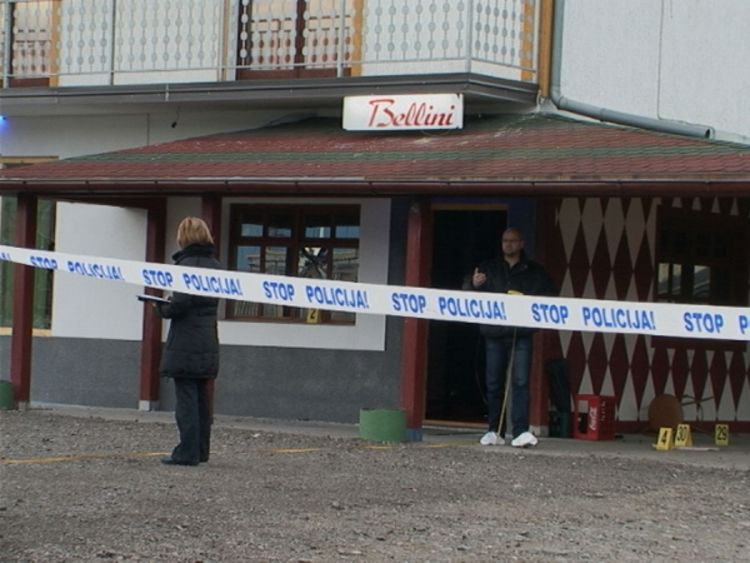 Ubijen nakon što su polupali kafić