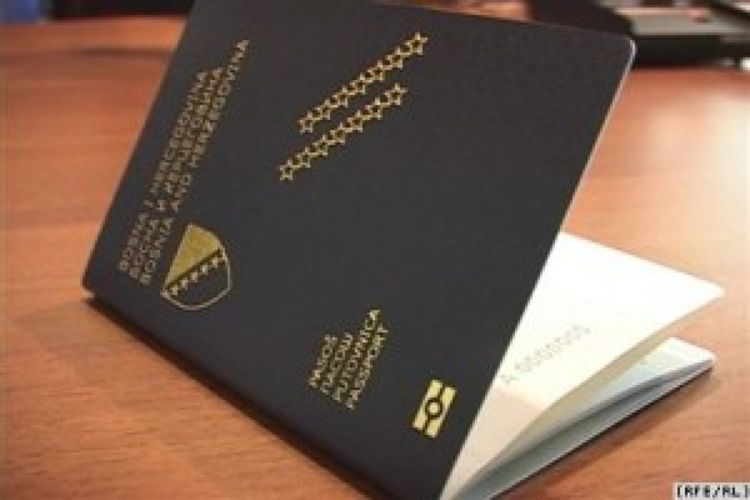 Onemogućiti izdavanje pasoša licima koja ne vraćaju kredite