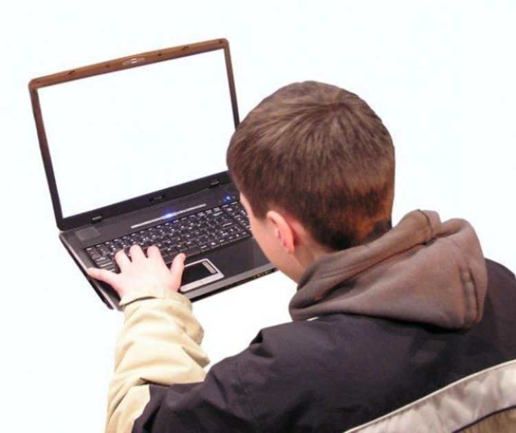 Na Facebooku dogovarali ubistvo nastavnice