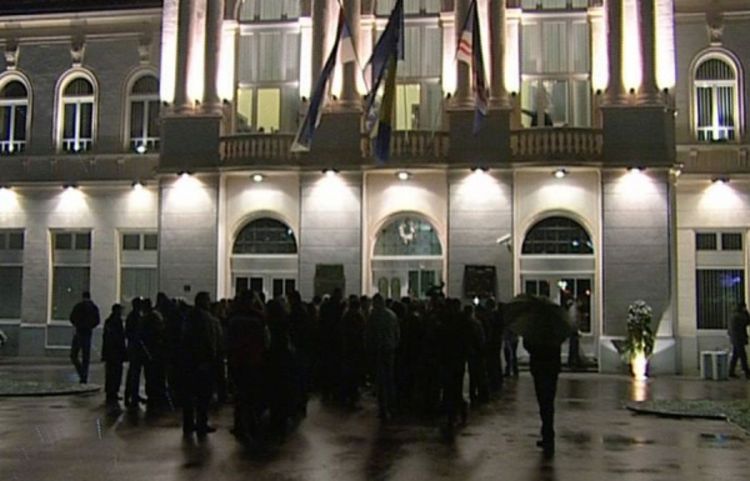 Protest: Nezadovoljni radom bijeljinskog SDS-a i najužeg rukovodstva