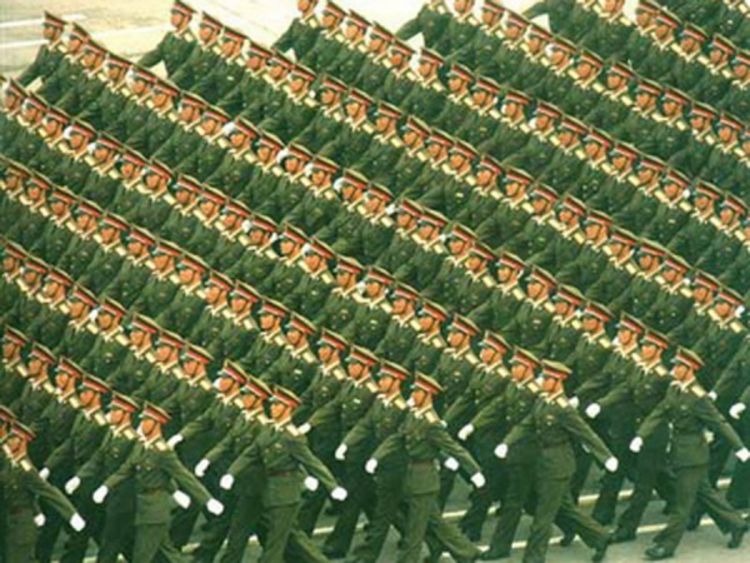 Peking se priprema za rat na svim frontovima