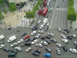 Veliki broj novih automobila na ulicama Francuske u 2010