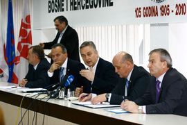 Sindikat u partnerstvu sa četiri političke stranke