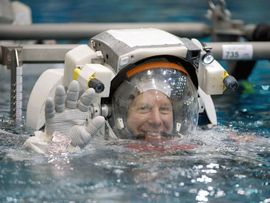 Astronaut ne leti u svemir zbog pada sa bicikla