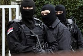 Policija pretresa kuću Darka Mladića