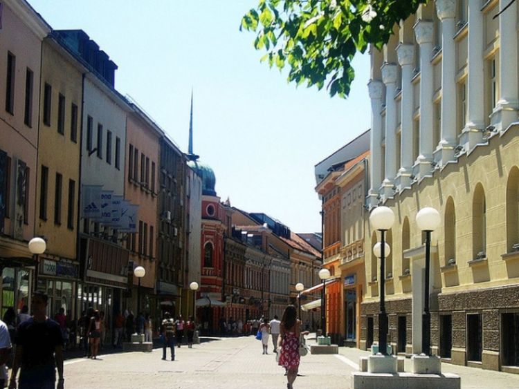 Postići održivi razvoj i socijalnu stabilnost