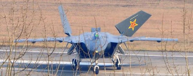 Prvi kineski stelt avion?