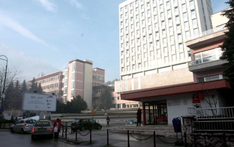 Jedna osoba umrla od H1N1, tri u teškom stanju