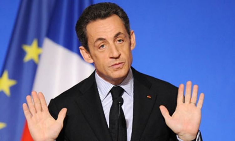 Sarkozi: Evro prejak u odnosu na dolar