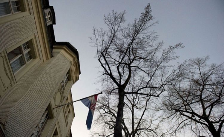 Bomba u hrvatskoj ambasadi uoči posjete Ive Josipovića