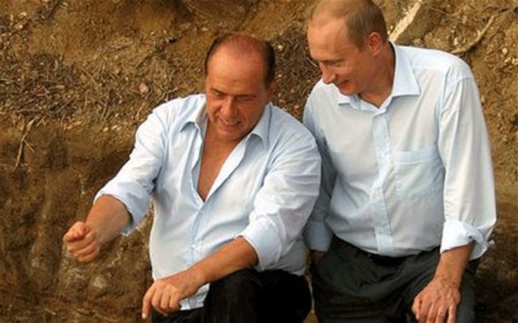 Putin i Berluskoni orgijali zajedno?