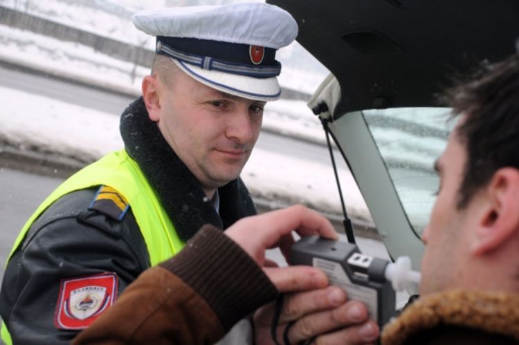 Polovina vozača pijana