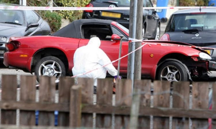 Odmetnici IRA-e prijete bombom - evakuisano 50 porodica u Belfastu