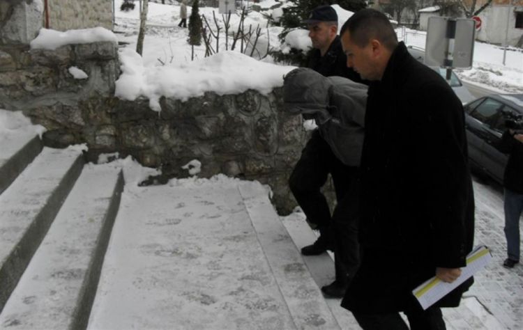 Nosili heroin dilerima u Jajcu