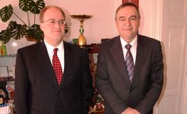 Američke ambasade pokušaće da pomire Trebinje i Dubrovnik