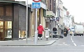 Super - baka istukla šestoricu pljačkaša (Video)