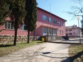 Bileća: Učenik koji je pretukao profesora isključen iz škole