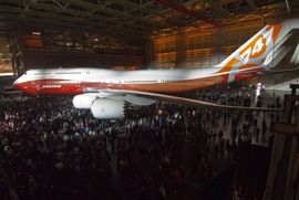  "Boeing" predstavio najduži avion