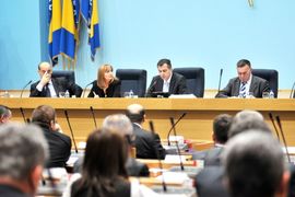 Budžet RS: Poslanicima i partijama deset miliona maraka