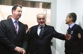 Mladića i Hadžića traži 10.000 ljudi dnevno