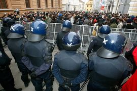 Protesti u Zagrebu: Demonstranti zaustavljeni na barikadama