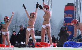 Goli sankaši skliznuli niz stazu (Foto, Video)