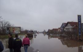 Dok vlast piše spiskove, građani vape za pomoć