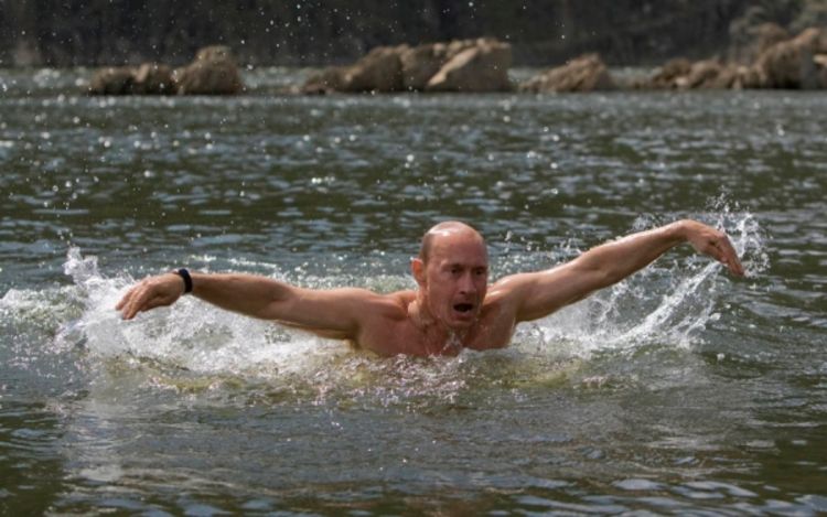 Vladimir Putin otkrio svoje fitnes tajne Naomi Kembel