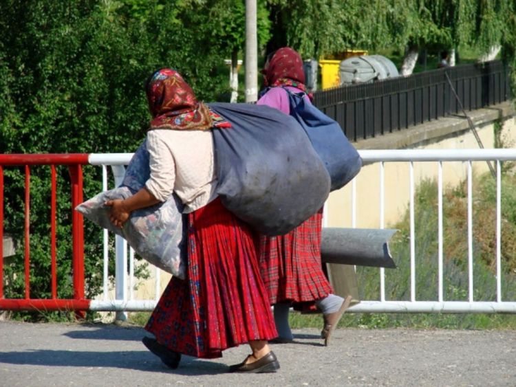 Rumunski senatori odobrili da se Romi nazivaju Ciganima