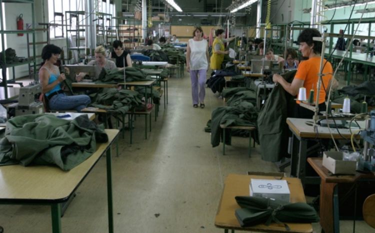 Vojsci radnika prijete otkazi