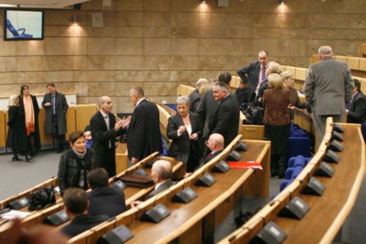 Izabrani delegati Doma naroda Parlamenta FBiH prijete CIK-u tužbom