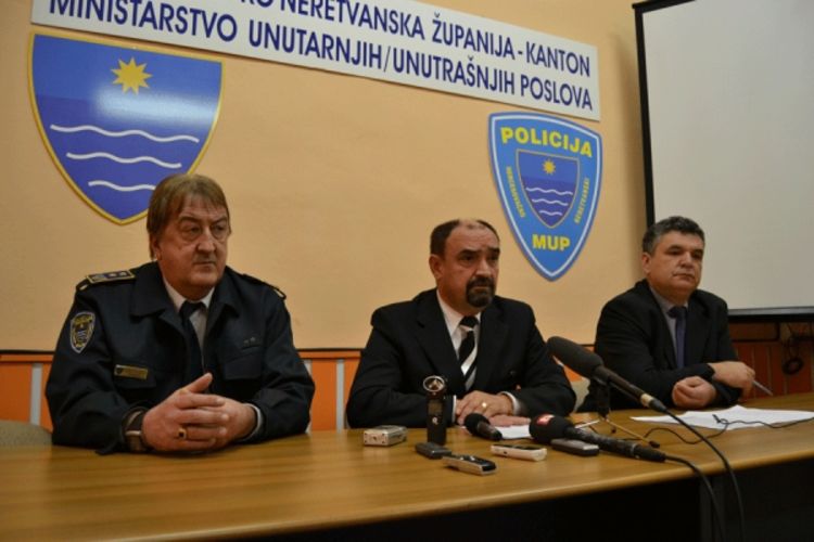 Srušen narko vrh, uhapšeno 40 lica
