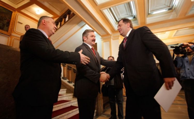 Dodik spreman da se izvini borcima