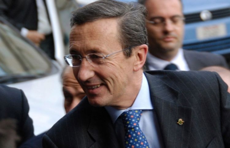 Fini: Italija da oduzme odlikovanja Titu