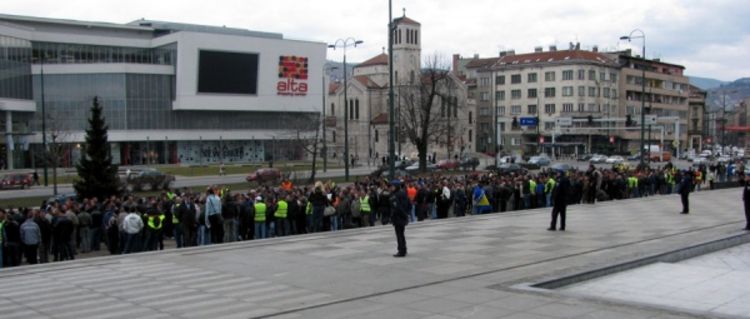 Ministarstvo odbrane pravi spisak otpuštenih vojnika