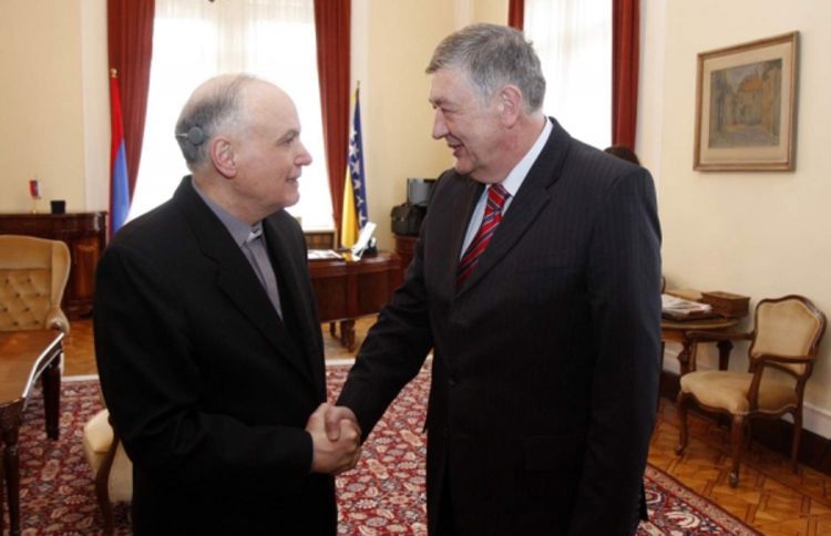 Prijateljski odnosi BiH i Vatikana
