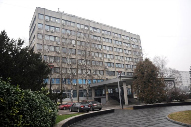 Agencije i direkcije u RS troše milione, a nemaju ni registrovan broj telefona