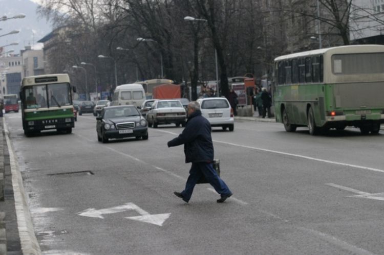 Saobraćajne propise krši 94 odsto pješaka