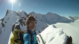 Skijaš pao u provaliju u Alpima i preživio (Video)