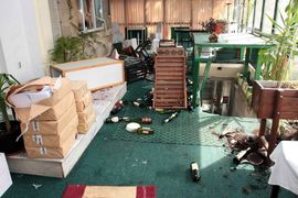 Ponovo demolirane prostorije Društva pisaca BiH (Foto)