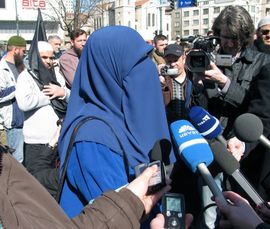 Održan skup vehabija u Sarajevu, Imigracioni centar nazvan Gvantanamom