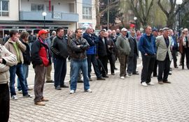 Građani Bratunca na protestu tražili ukidanje stmulacija odbornicima